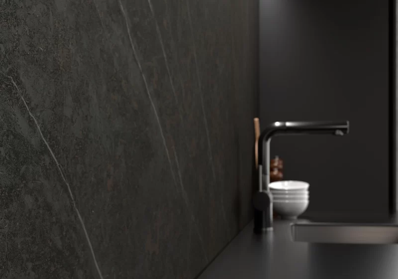 Allure Black