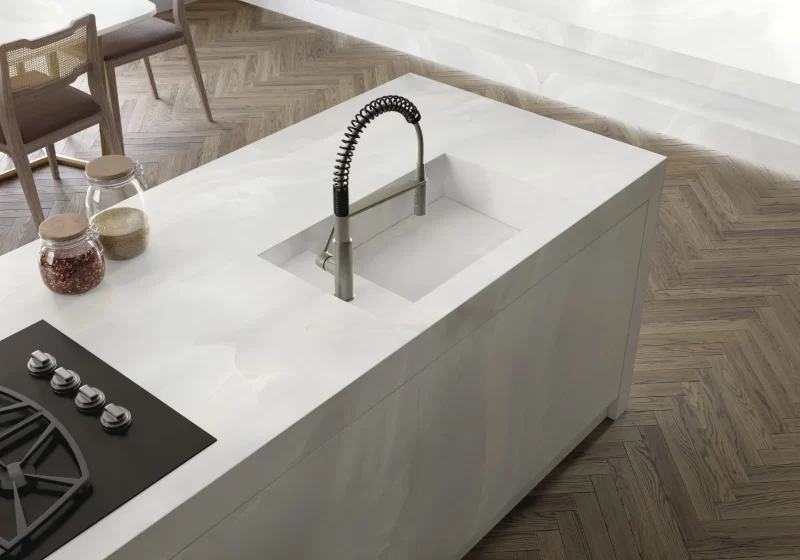 Alabastro White